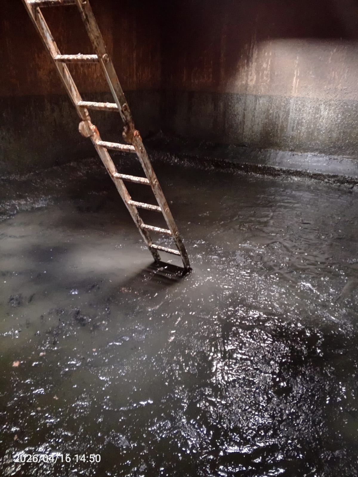 High-pressure septic tank wall scrubbing — Omidrop Africa Kenya