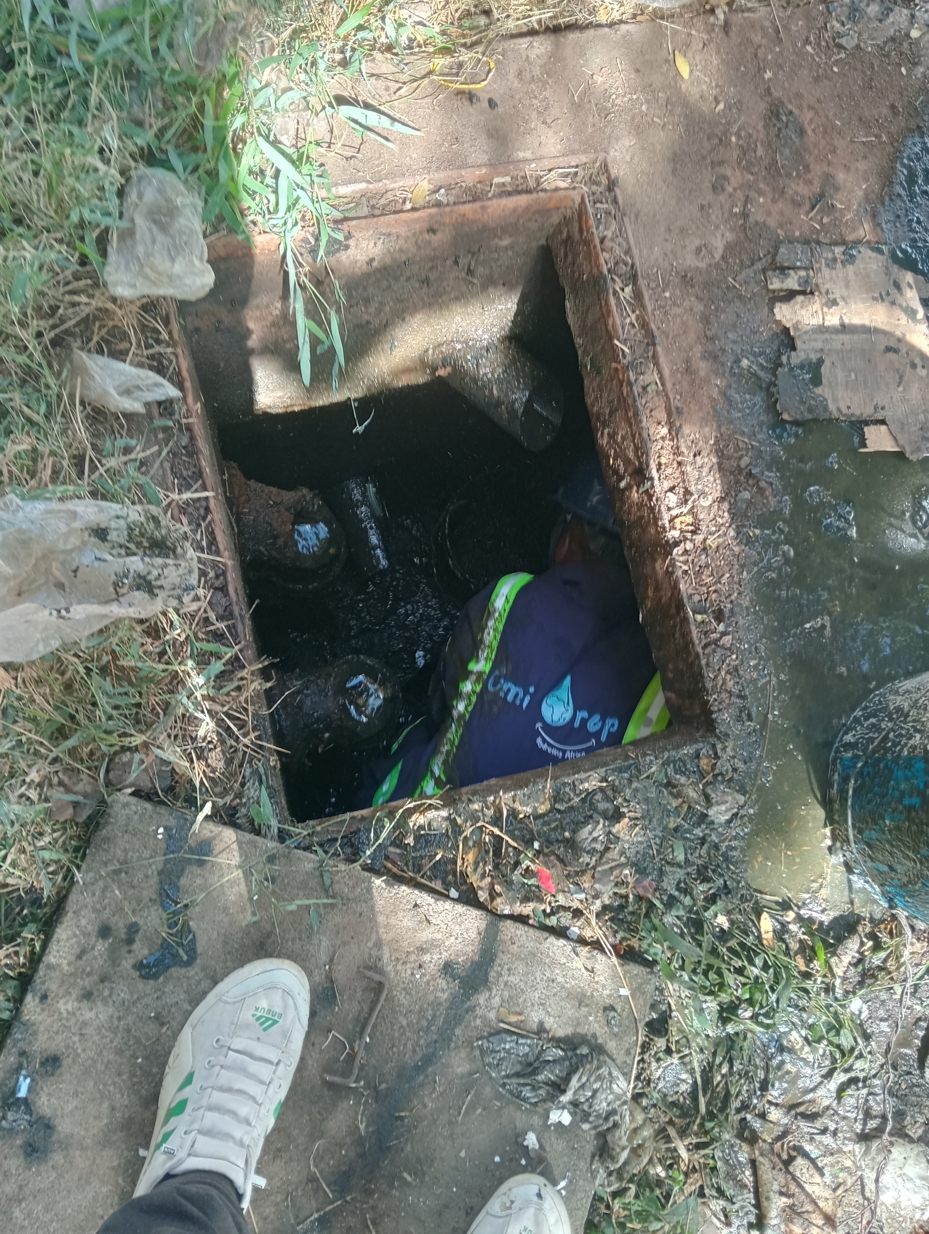 Omidrop Africa high-pressure sewer cleaning jetting service on a commercial drain in Mombasa Kenya
